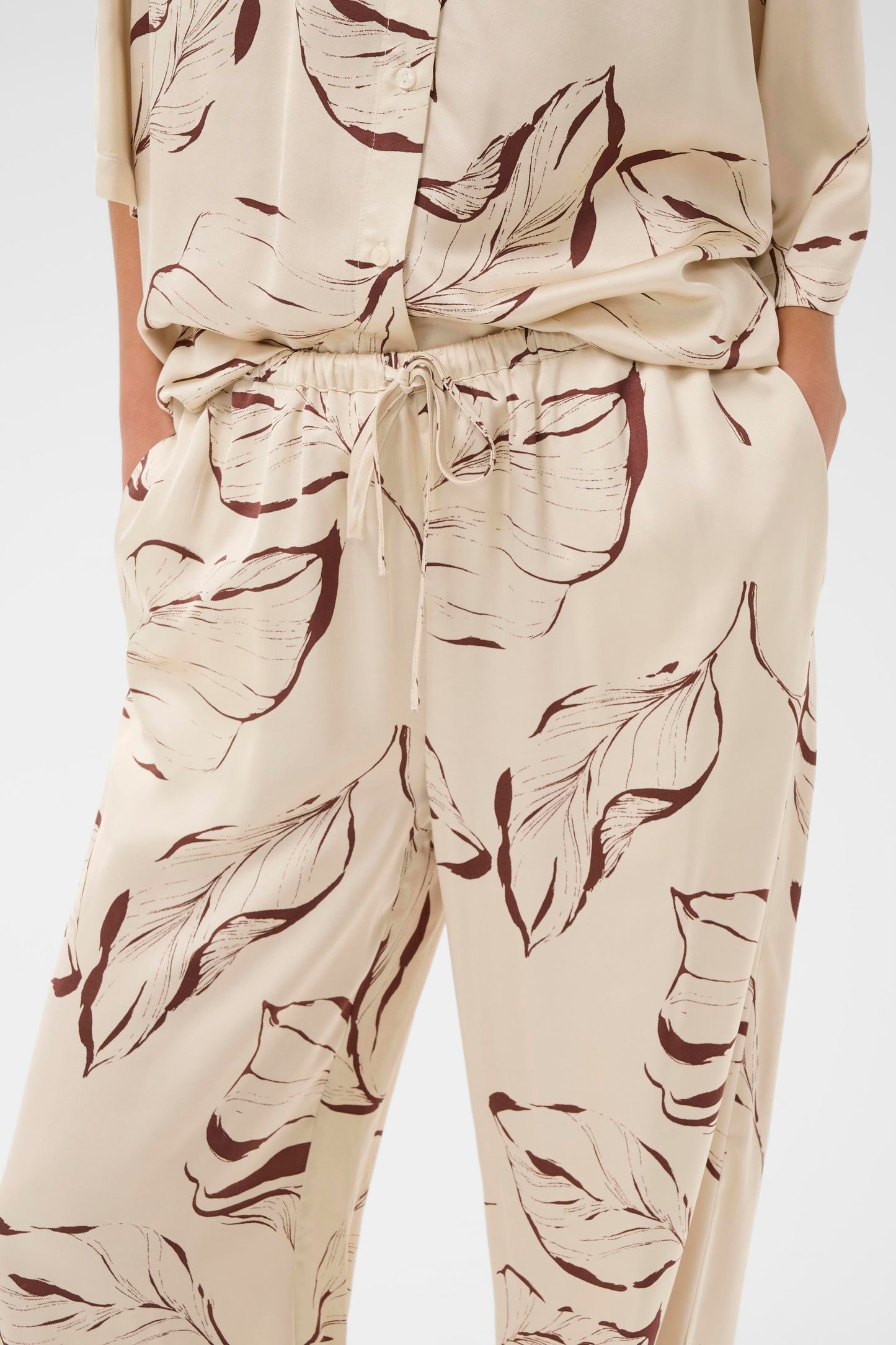 SLClero Flared Printed Pants