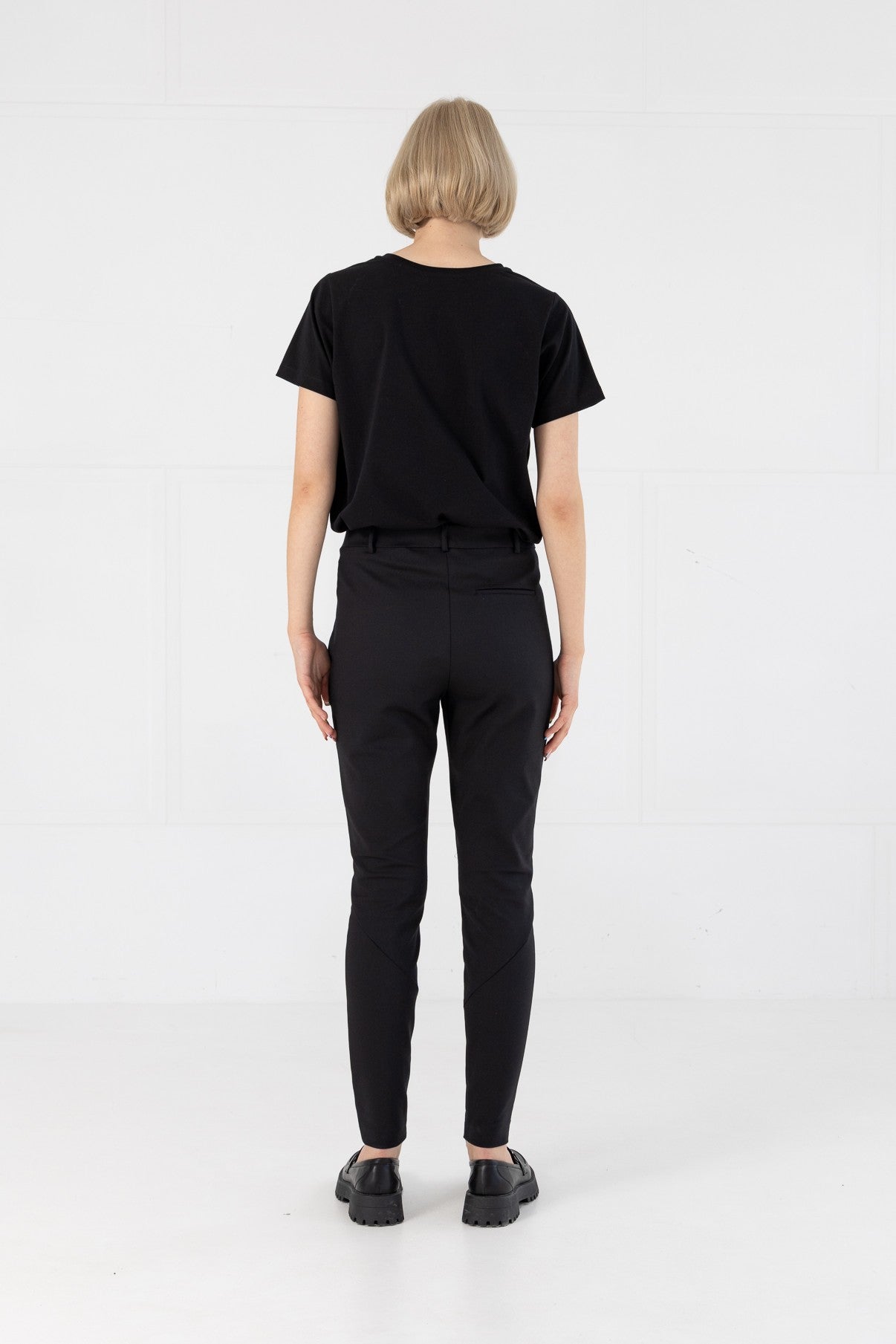 T-shirt with round neck - Mid sleeves